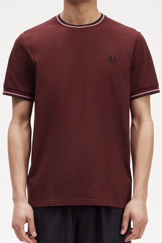 Fred Perry - M1588 Twin Tipped T-shirt in Oxblood