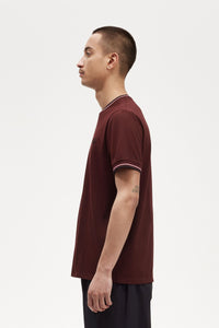 Fred Perry - M1588 Twin Tipped T-shirt in Oxblood