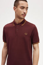 Load image into Gallery viewer, Fred Perry - M3600 in Oxblood / Shaded Stone