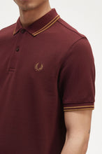 Load image into Gallery viewer, Fred Perry - M3600 in Oxblood / Shaded Stone