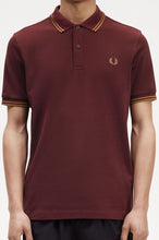 Load image into Gallery viewer, Fred Perry - M3600 in Oxblood / Shaded Stone