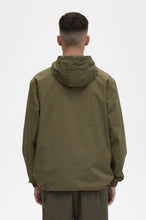 Load image into Gallery viewer, Fred Perry - Seerseeker J5539 in Uniform Green