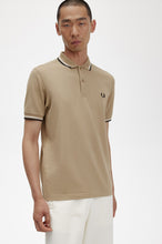 Load image into Gallery viewer, Fred Perry - M3600 in Warm Stone / Snow White / Black