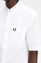 Load image into Gallery viewer, Fred Perry - M5503 Short Sleeve Shirt in White