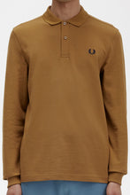 Load image into Gallery viewer, Fred Perry - M6006 Long Sleeve in Dark Caramel