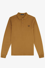 Load image into Gallery viewer, Fred Perry - M6006 Long Sleeve in Dark Caramel